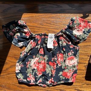 Abercrombie and Fitch off the shoulder top
